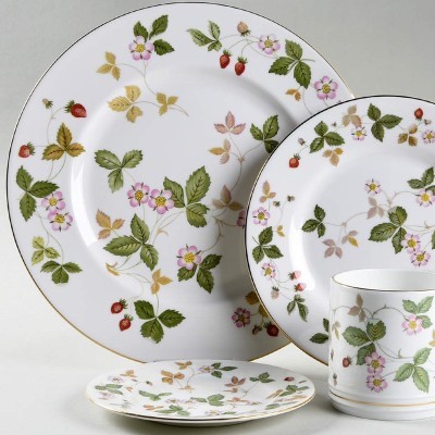 Piatto piano 27 cm Wild Strawberry [59fff289]