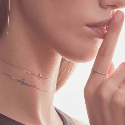 Girocollo Croce passante oro 18kt [f8f6ce8e]